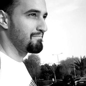 Meet your Posher, Yiannis